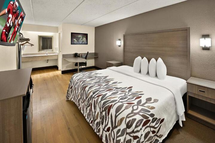 Standard | King Bed (11 of 14)