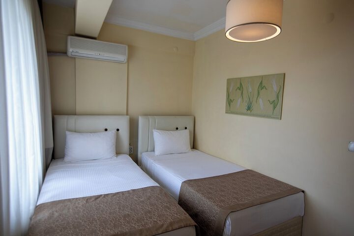 Room 13 of 54