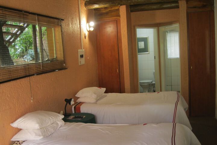 Room 27 of 36
