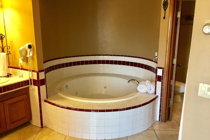 Jetted tub