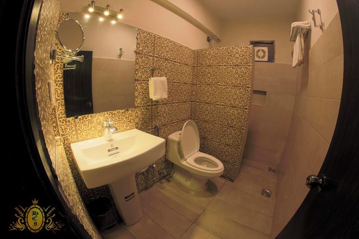 Room 35 of 49