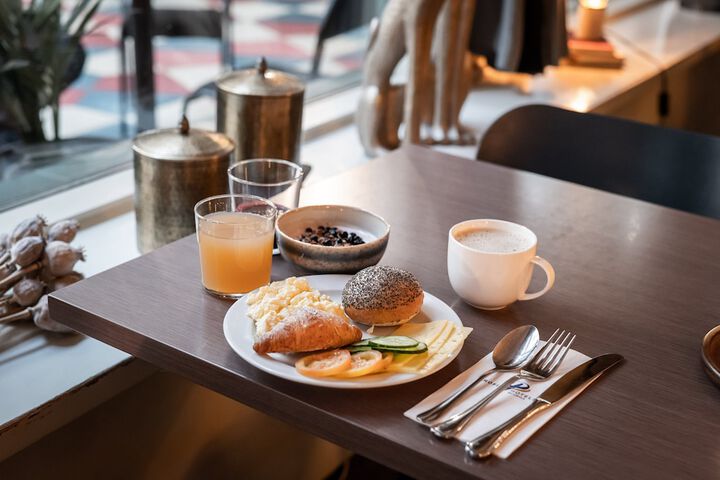 Breakfast/Coffee Service 74 of 102