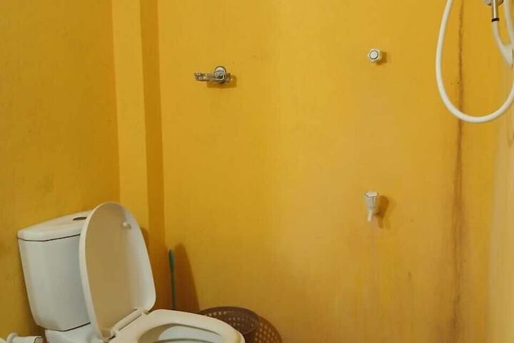 Room 13 of 43
