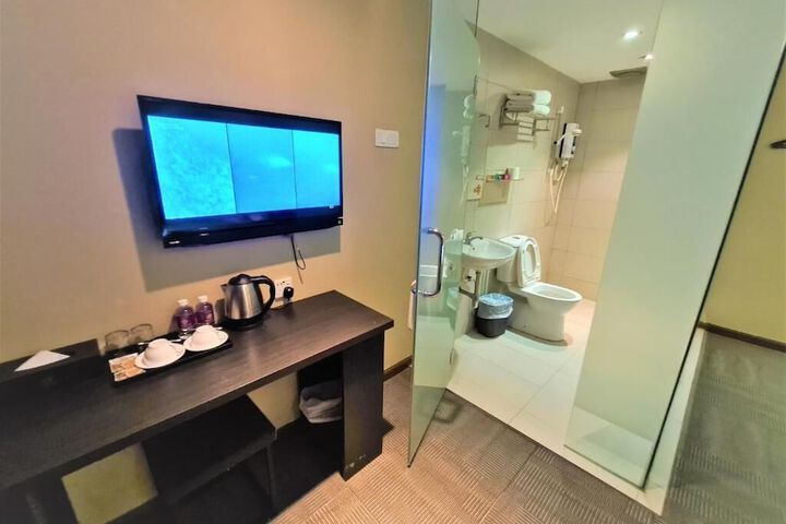 Room 14 of 75