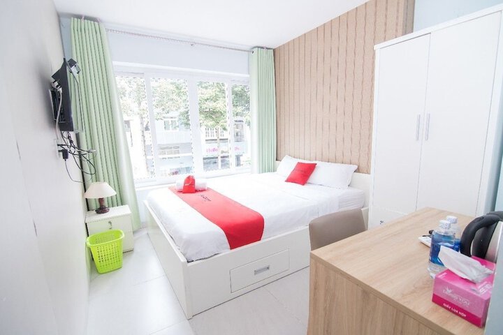 Room 13 of 27