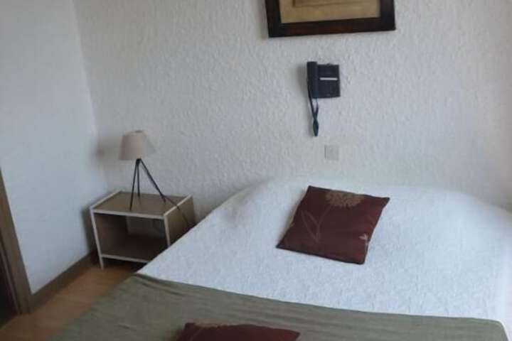 Room 8 of 49