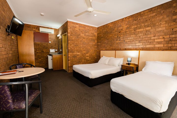 Room 16 of 42