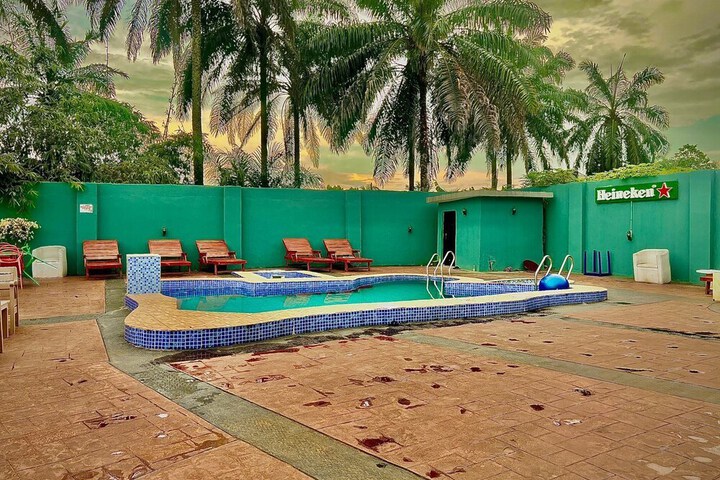 Hotel 5 of 7