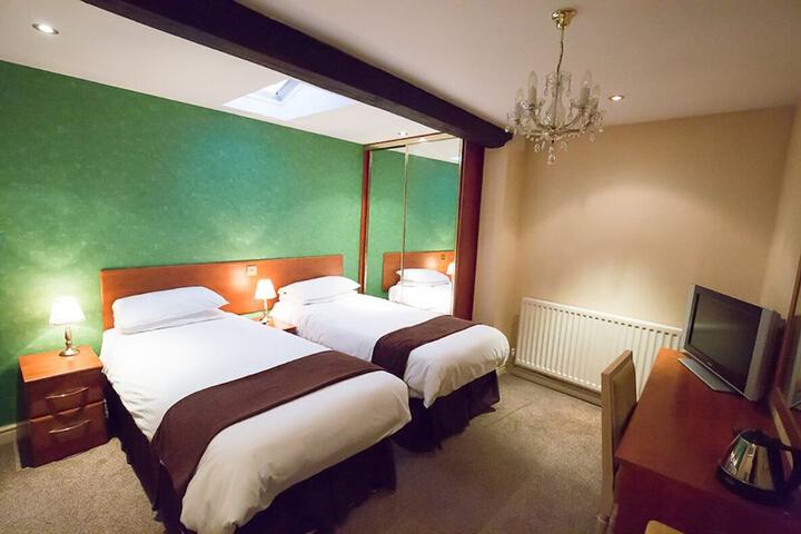 Room 19 of 53