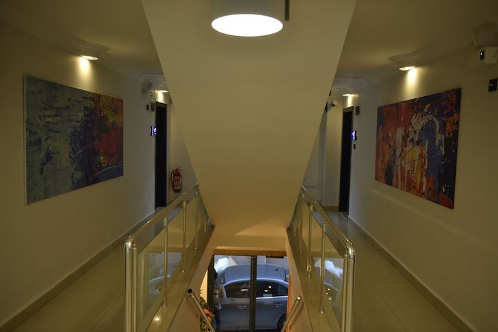 Ballroom/Hall 27 of 42