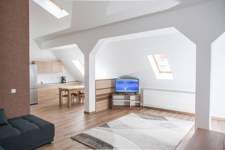 Room 15 of 23
