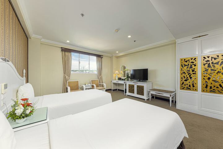 Room 27 of 60