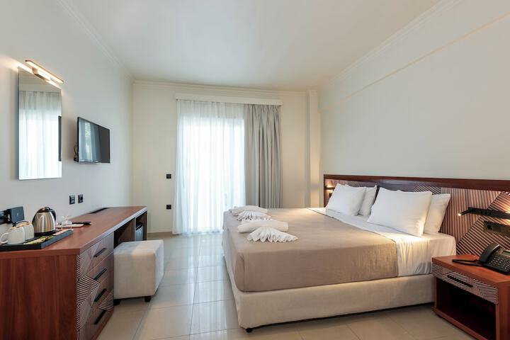 Room 8 of 39