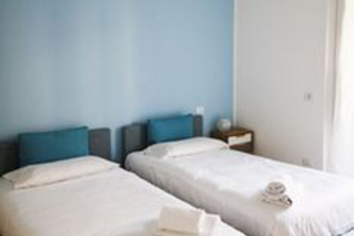 Room 12 of 35