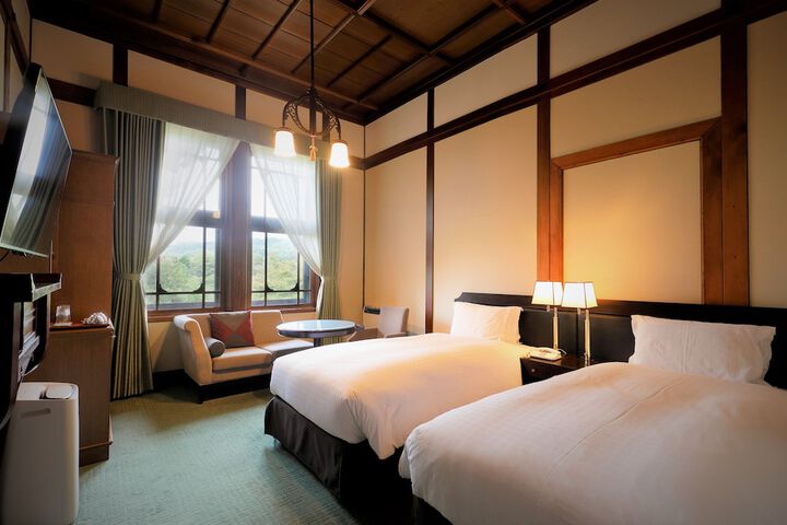 Room 45 of 120