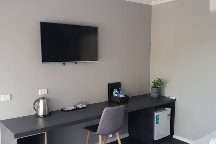 Room 13 of 34