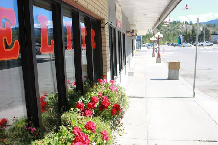 Property Grounds 51 of 60