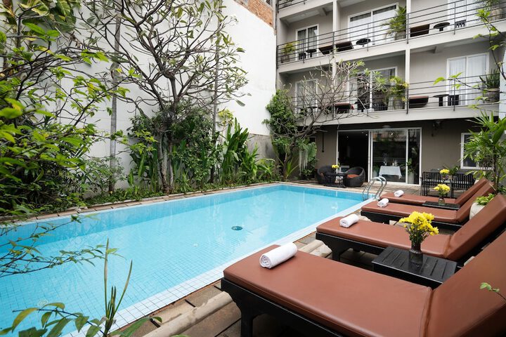 Pool 72 of 96