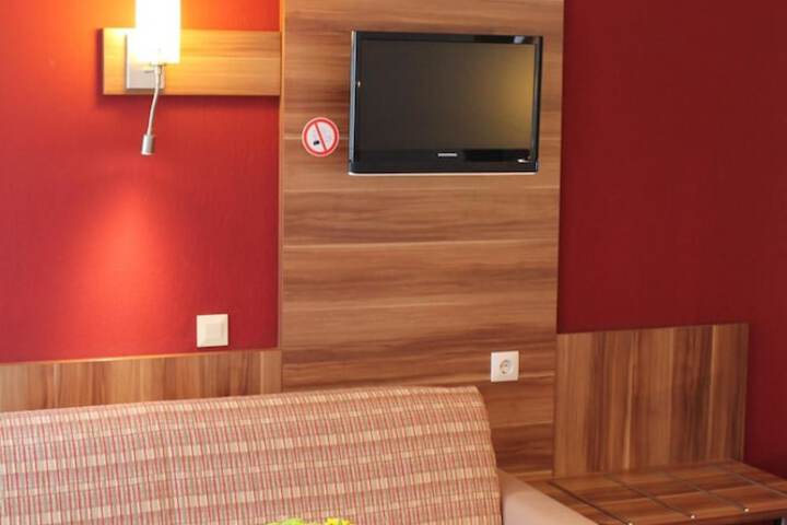 Room 27 of 53
