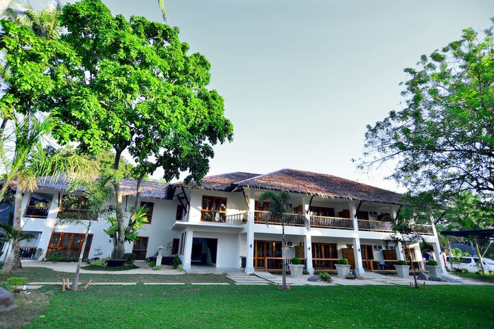 Nabulao Beach and Dive Resort