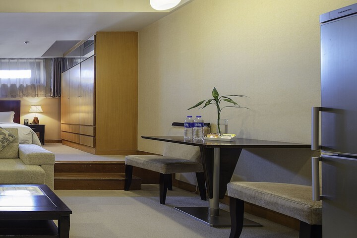 Room 10 of 71
