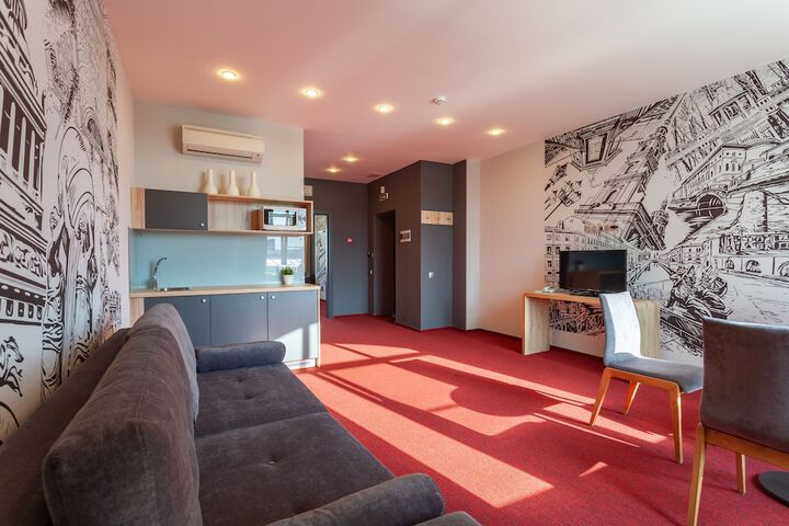 Room 28 of 54