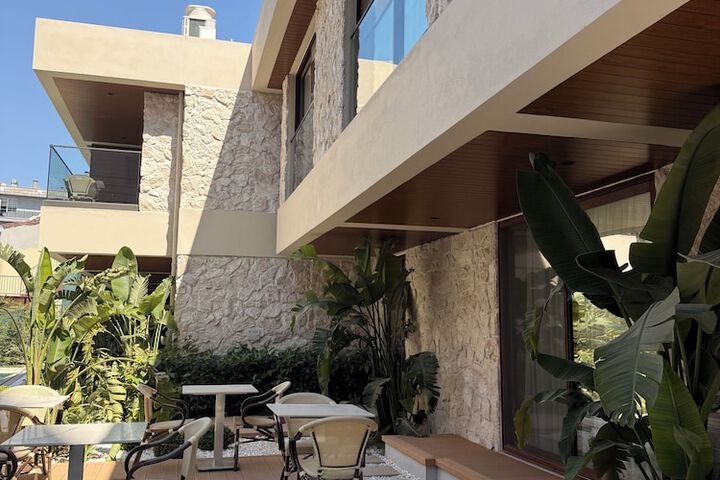 Hotel 64 of 71