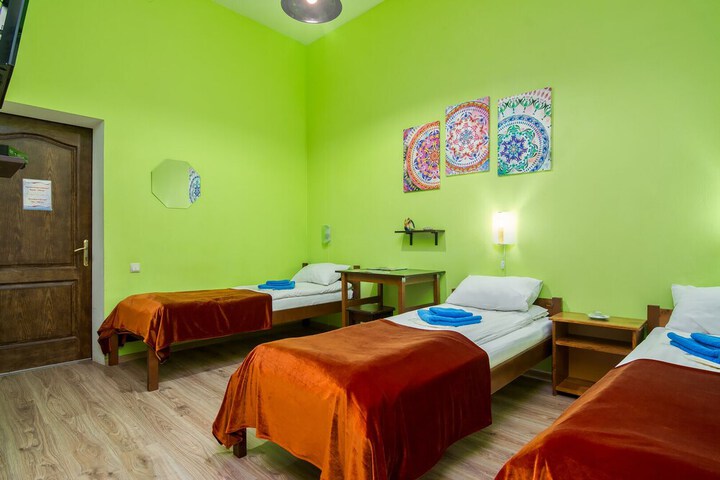 Room 17 of 42