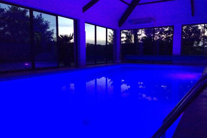 Pool 10 of 25