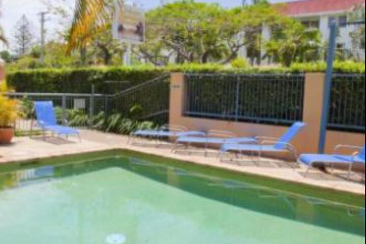 Pool 4 of 5