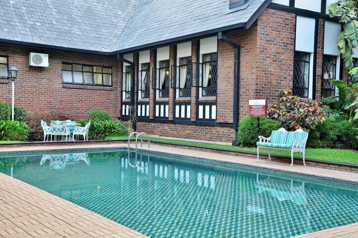 Pool 62 of 93