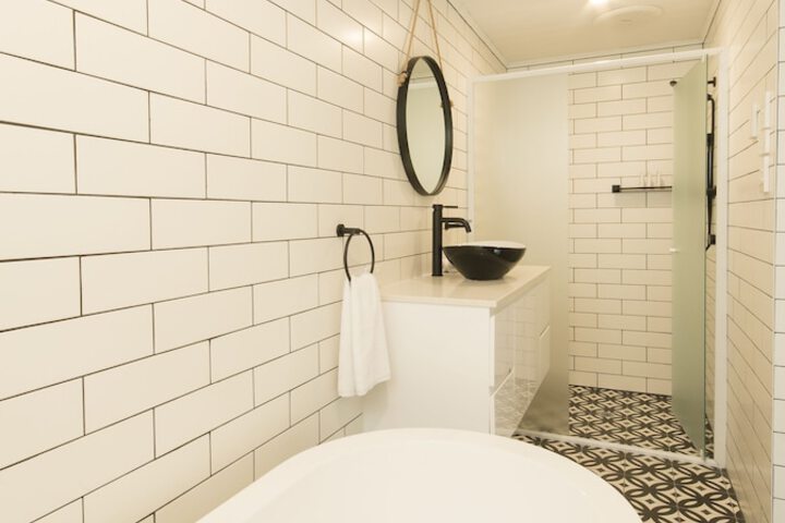 Room 20 of 33
