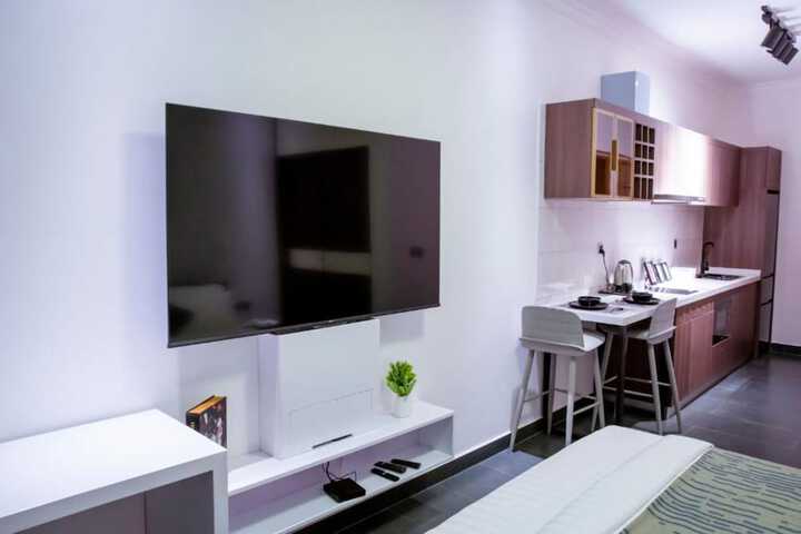 Room 4 of 37