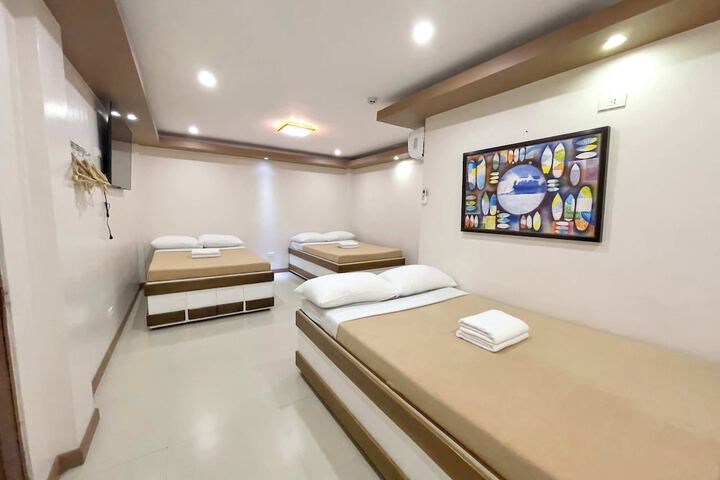 Room 10 of 72
