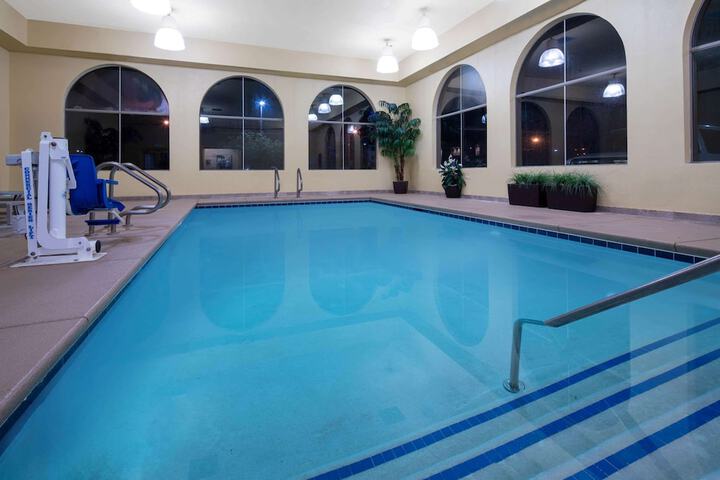 Pool 20 of 32