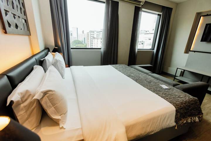 Room 40 of 174
