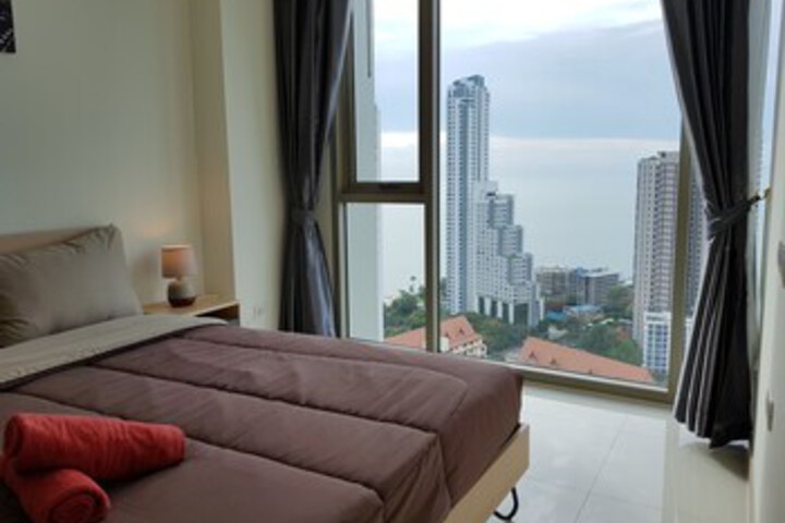 Room 10 of 36