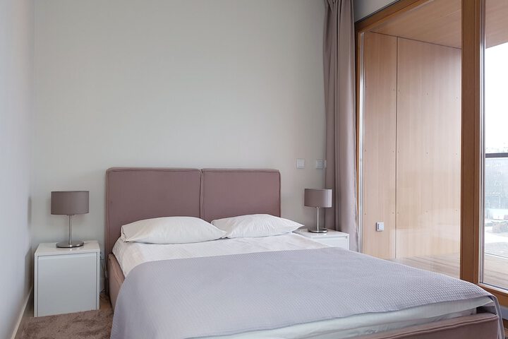 Room 7 of 38