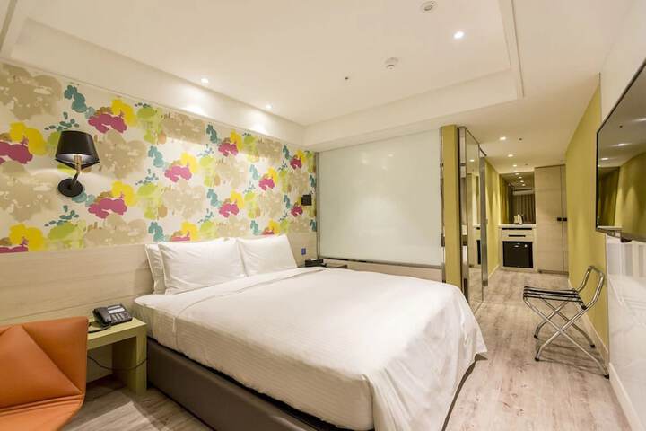 Room 25 of 64