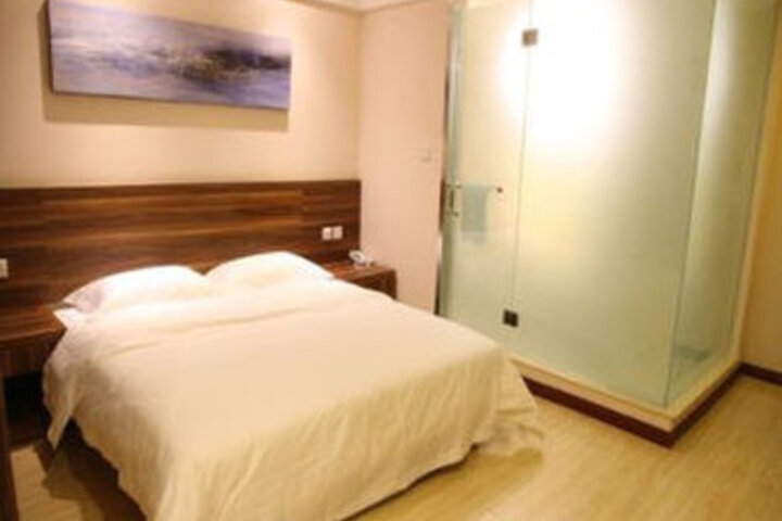Super 8 by Wyndham Yangtse River Qingshan