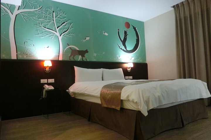 Room 17 of 46