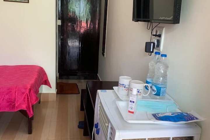 Room 3 of 28