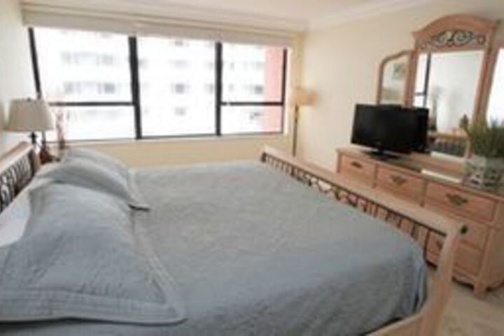 Room 68 of 171