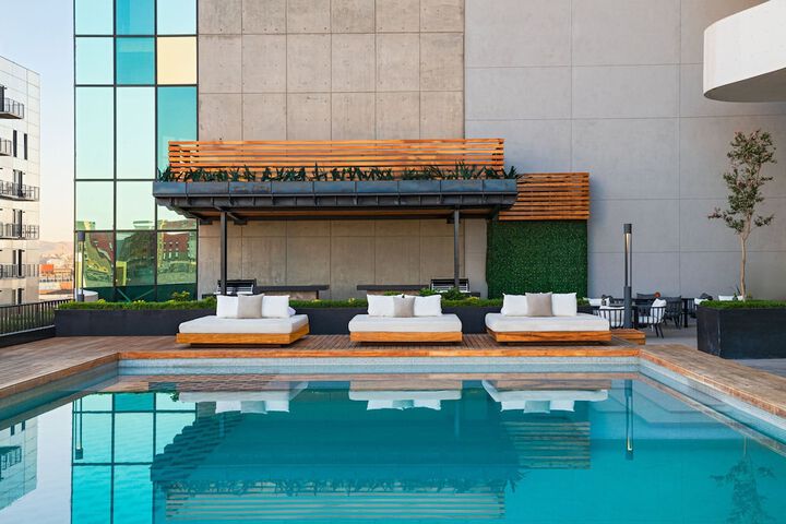 Pool 25 of 62