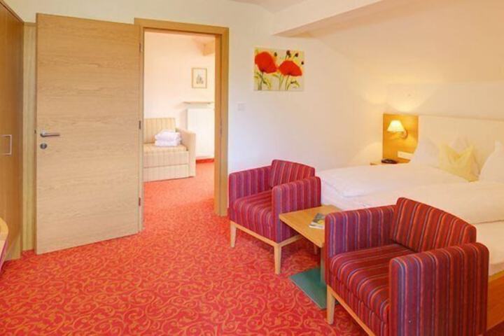 Room 3 of 29