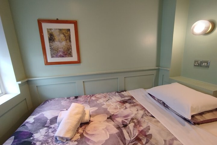Room 28 of 52