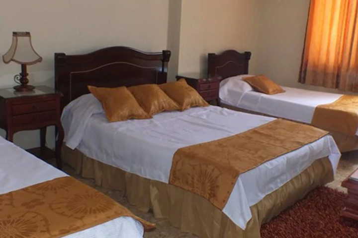 Room 4 of 6