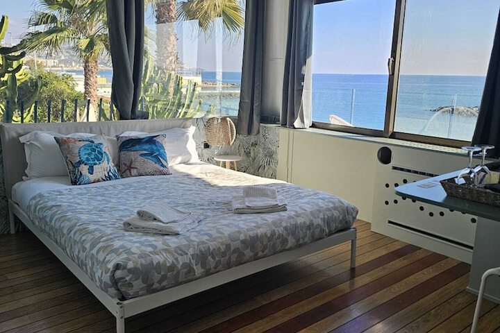 Room 4 of 59