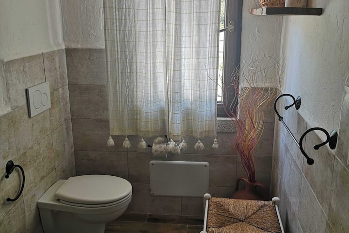 Room 20 of 28