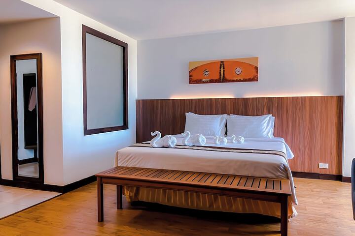 Room 30 of 74